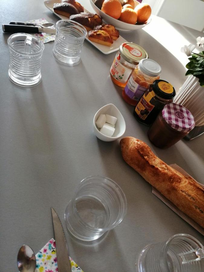 Bed and Breakfast Les Bichettes Mortagne-sur-Sevre Esterno foto